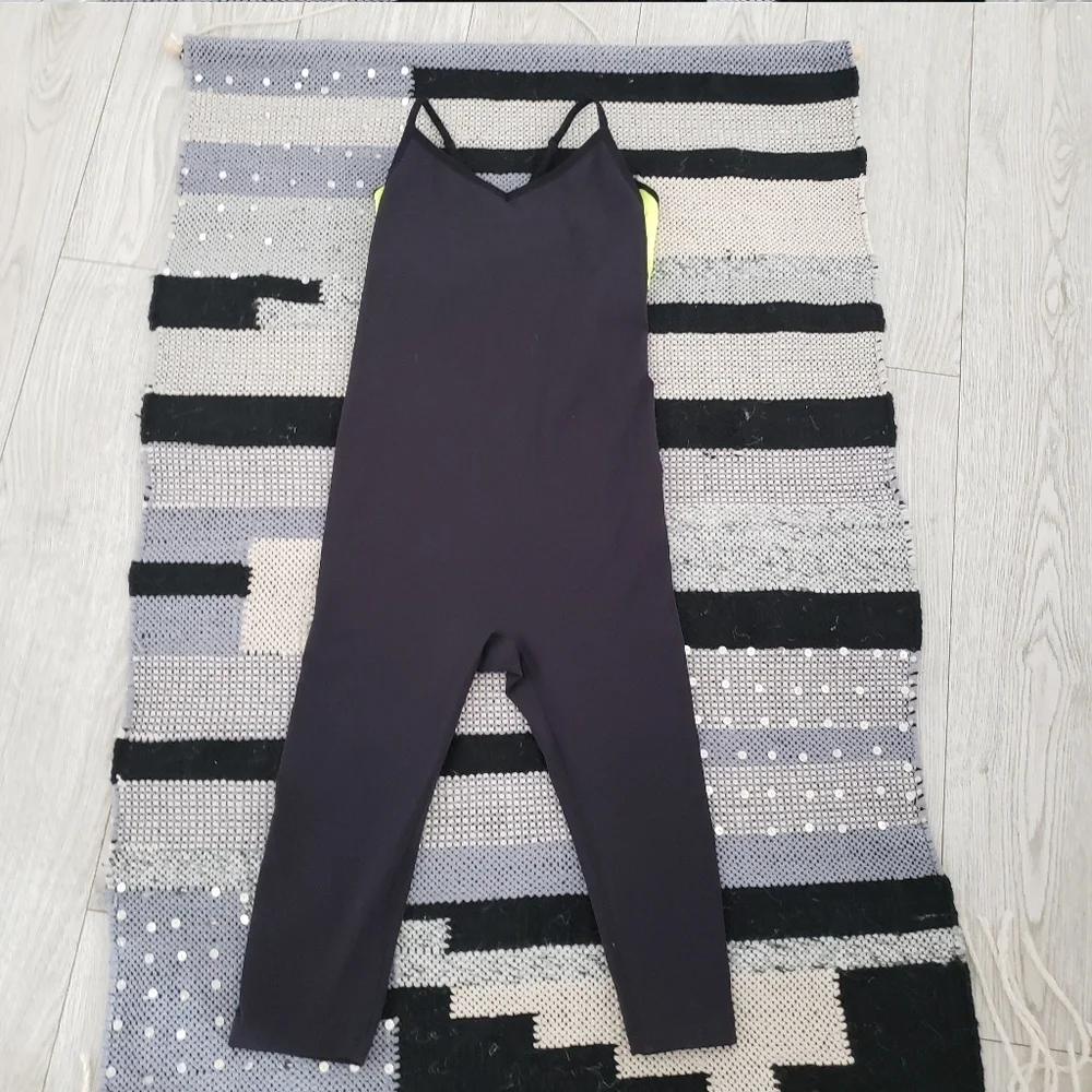 NIKE Pro Compession yoga bodysuit size Small